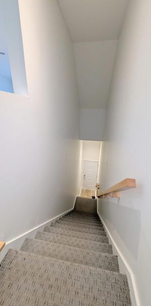 Immeuble - 182 Rue Chevrefils, Saint-Rémi Appartement Style Maison De Ville 5 ½ Rénové à Louer – Saint‑Rémi - Photo 1