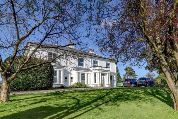 Greenhill, Evesham - Photo 1