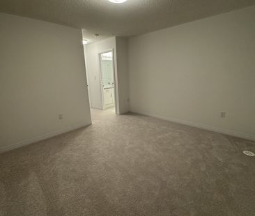 For Lease - 3278 Crystal Drive, Oakville, Ontario - Photo 4