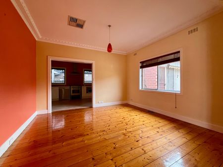 8 Kia Ora Road, Reservoir VIC 3073 - Photo 5
