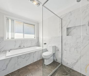 Perfect Family Home in the Heart of Middleton Grange&excl; - Photo 3