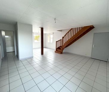 Location Appartement 4 pièces 83m² LE COTEAU 42120 - Photo 2