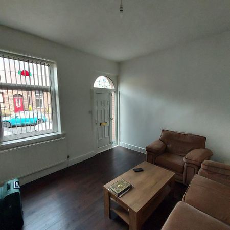 2 bedroom terraced house to rent - Photo 4