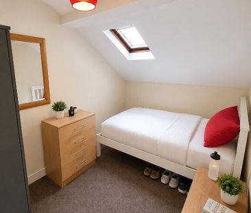 Room's To Let, 68 Tates Avenue, July Start Date, Belfast, BT9 7BY - Photo 2