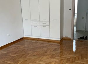 Studio/Γκαρσονιέρα για ενοικίαση - Κυψέλη, - Φωτογραφία 1