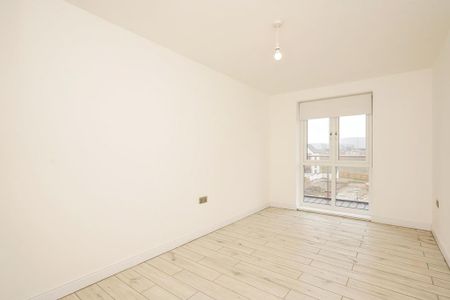 2 bedroom penthouse to rent - Photo 2