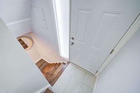 For Lease - 44 Davidson Road, Aurora, Ontario - Photo 5