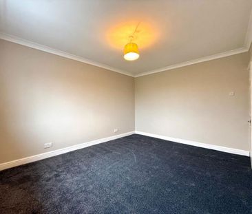 2 bedroom semi-detached bungalow to rent - Photo 2