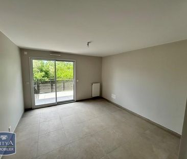 Location Appartement 2 pièces 44m² CHARBONNIERES LES BAINS 69260 - Photo 1
