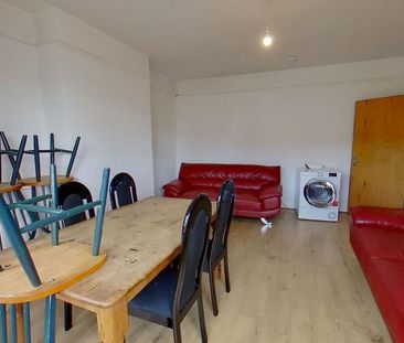 5 bedroom semi-detached house to rent - Photo 1