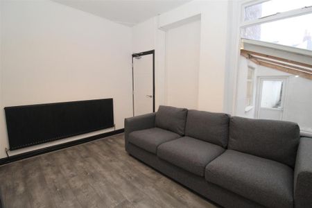 5 bedroom house to rent - Photo 2