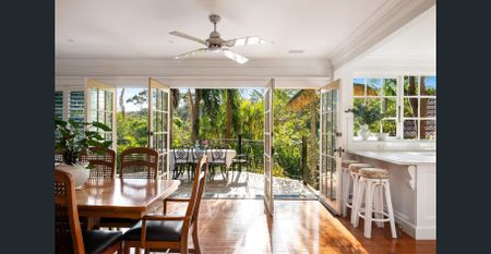 TIMELESS COASTAL ELEGANCE - PRIVATE PALM BEACH SANCTUARY - Photo 3