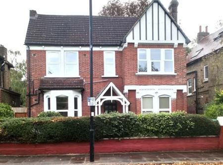 Studio Flat, Pierrepoint Road, W3 - Photo 2