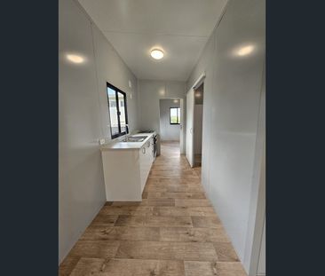 Charming 2-Bedroom House in Springwood - Photo 1