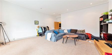 Modern Apartment - Photo 4