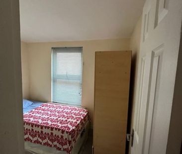 Room in a Shared House, Westbury Road, E7 - Photo 1
