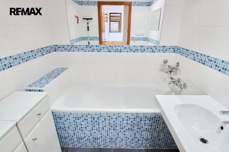 Pronájem bytu 1+kk 38 m² - Fotografie 2