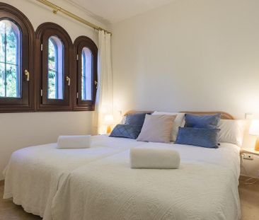 5 bedroom luxury Townhouse for rent in Marbella, Andalusia - Photo 2