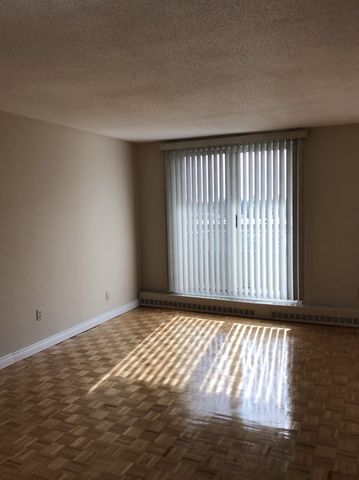 125 Wellington Street, Barrie - Photo 3