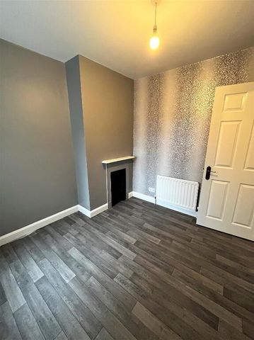 9 Willowfield Parade, Belfast, BT6 8HQ - Photo 3