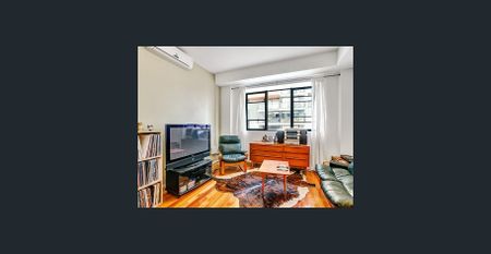 Charming Retreat - Photo 3