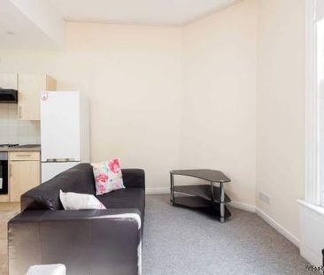 2 bedroom property to rent in Bath - Photo 3