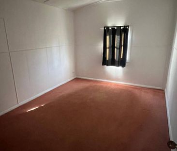 WEST GOULBURN - 3 BAY SHED/ GARAGE - Photo 4