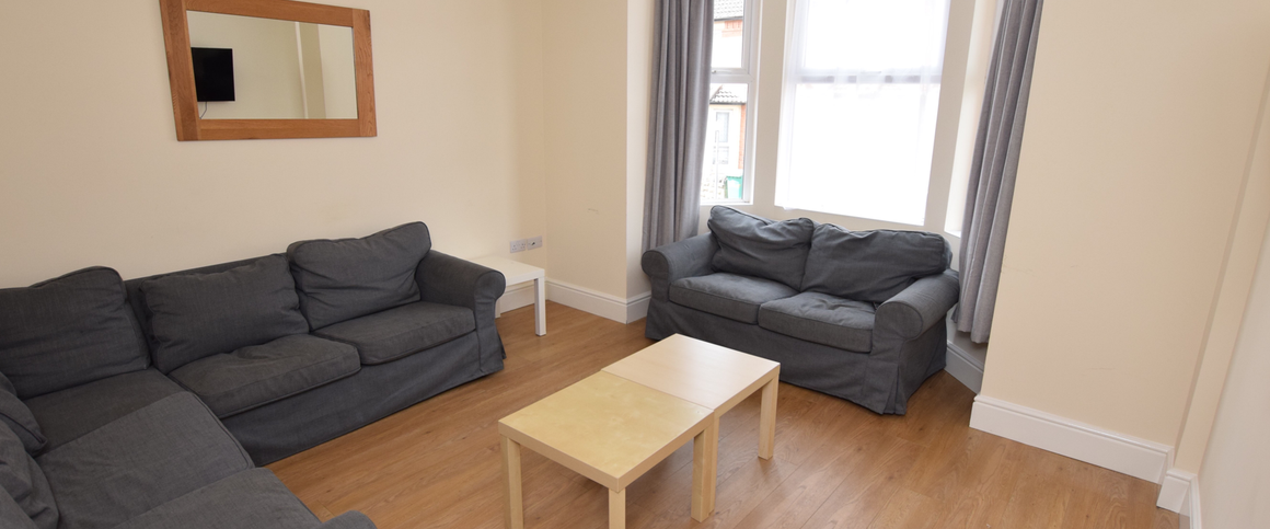 Rothesay Avenue Room 4 - Photo 1