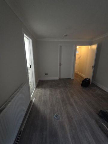 Collingdon Street, Luton LU1, London - Photo 5