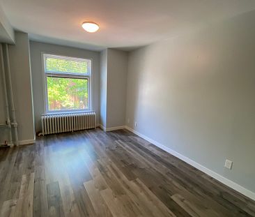 490 Gilmour Street Unit 3 - Photo 1