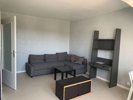 Location Appartement 1 pièce 36m² - Photo 4