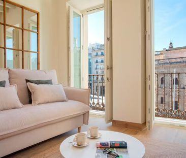 Plaza de San Francisco, Sevilla, Andalusia 41004 - Photo 2