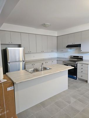 For Lease - 351 Barker Parkway, Thorold, Ontario - Photo 1