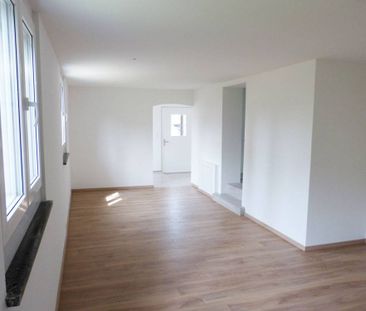 Grosszügige 2.5-Zimmerwohnung in Urdorf - Photo 2