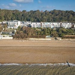 Cliffe House, Radnor Cliff, Folkestone, CT20 2TY, Kent - Photo 4