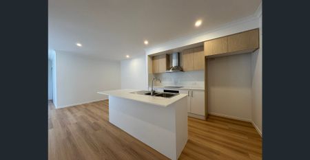 Make This Home for Christmas! - Photo 5