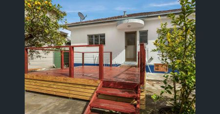 PERFECT POCKET IN WILLIAMSTOWN! - Photo 4