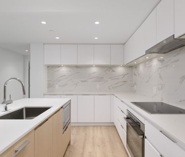 1500 Fern St (4th Floor), North Vancouver - Photo 1