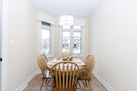 14 Emerald Common, St. Catharines (#7) - 2 Bedroom Townhouse - Photo 5