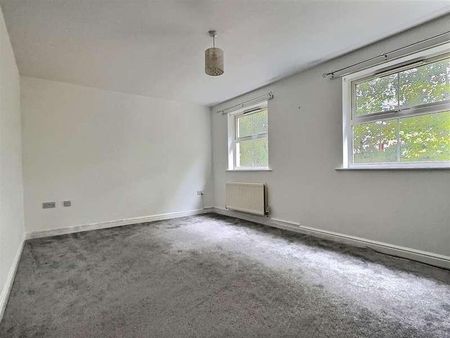 Railway View, Hednesford, WS12 - Photo 2