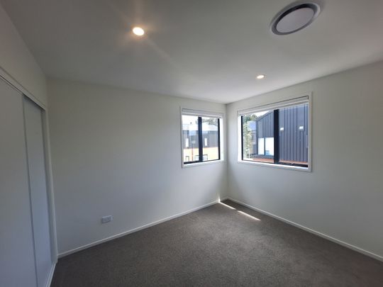 Modern Living - Photo 1