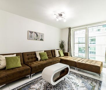 2 bedroom flat to rent - Photo 2