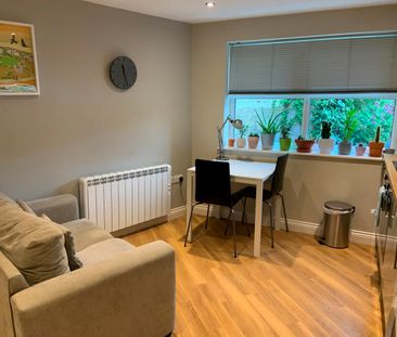 1 Bed Detached House, Crookes Road, S10 - Photo 2