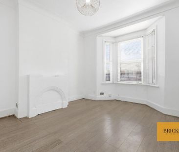 4 bedroom terraced house to rent - Photo 3