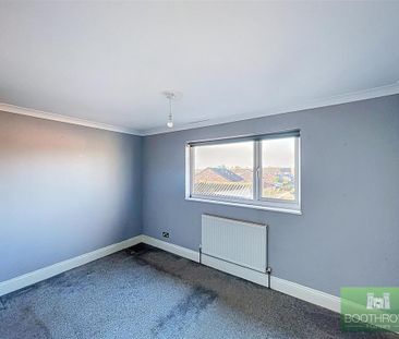 2 bedroom semi-detached house to rent - Photo 2