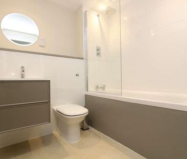 King George Avenue, Petersfield, Hampshire, GU32 - Photo 6