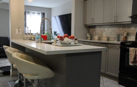 For Lease - 144 Cadillac Crescent, Brampton, Ontario - Photo 4