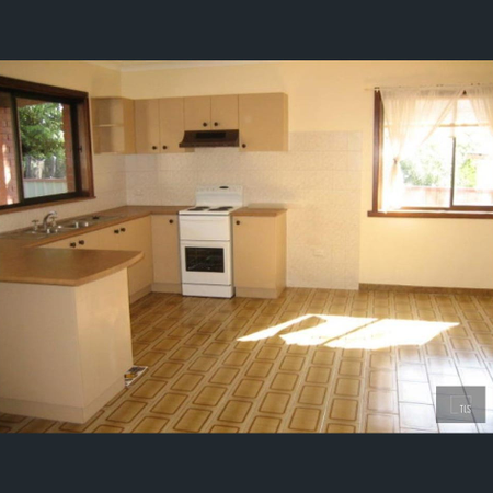 2 Bedroom Home - Quiet Position - Photo 4