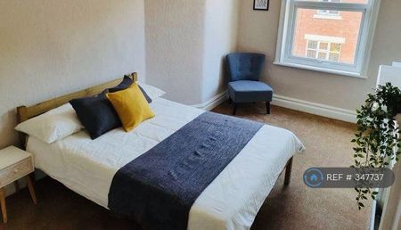 1 bedroom in a house share to rent - Photo 5