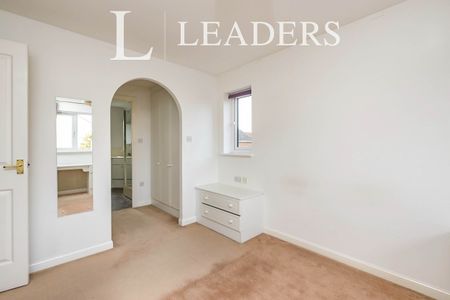 4 bedroom house to rent Pitfield Close, Fenstanton, PE28 - Photo 3